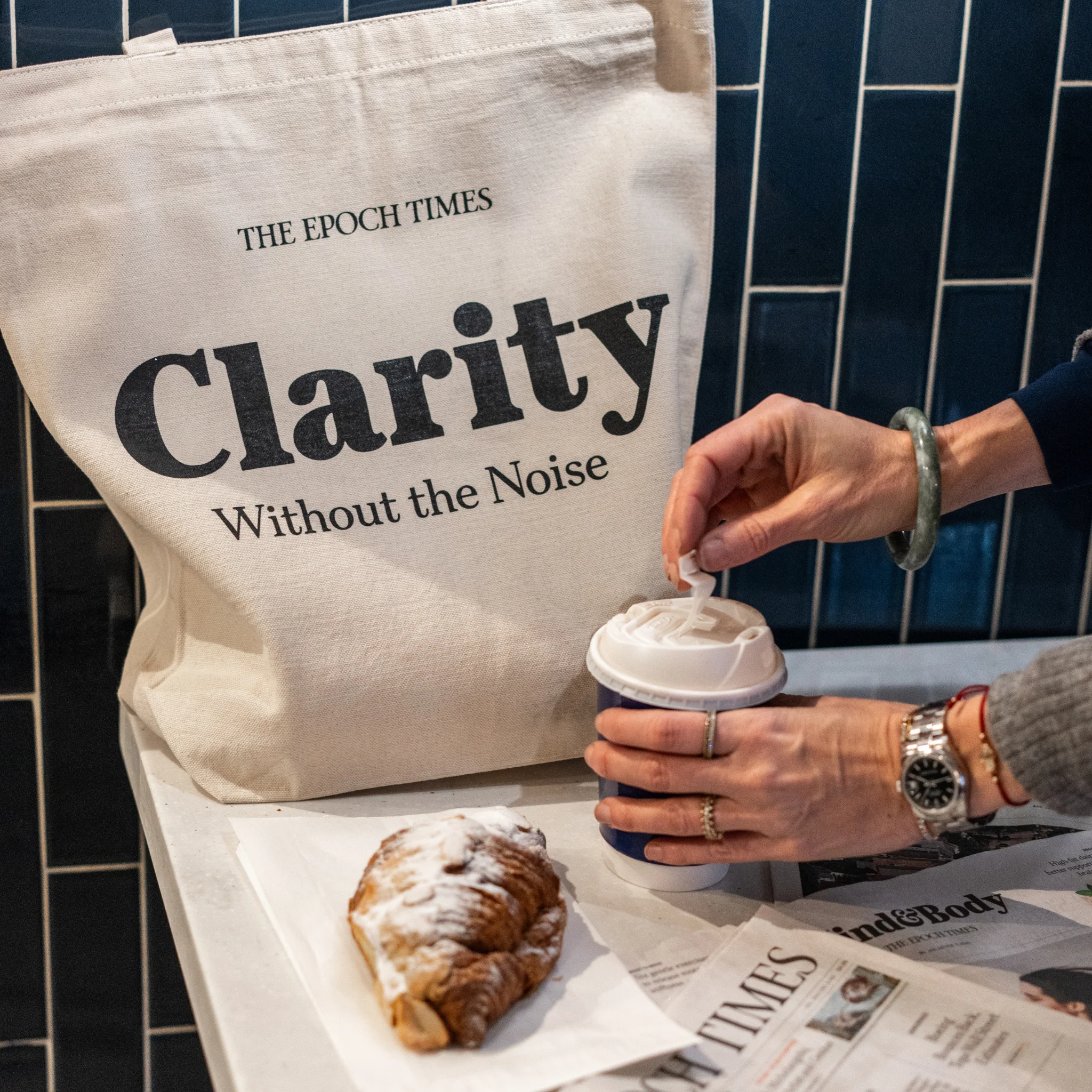 The Epoch Times “Clarity Without the Noise” Canvas Tote